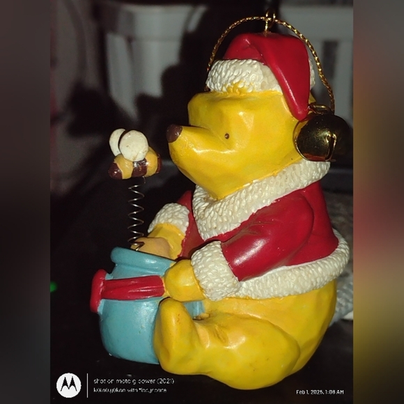 VTG Disney Classic Pooh “Winnie The Pooh & Honey Pot” Christmas Ornament - Picture 7 of 8